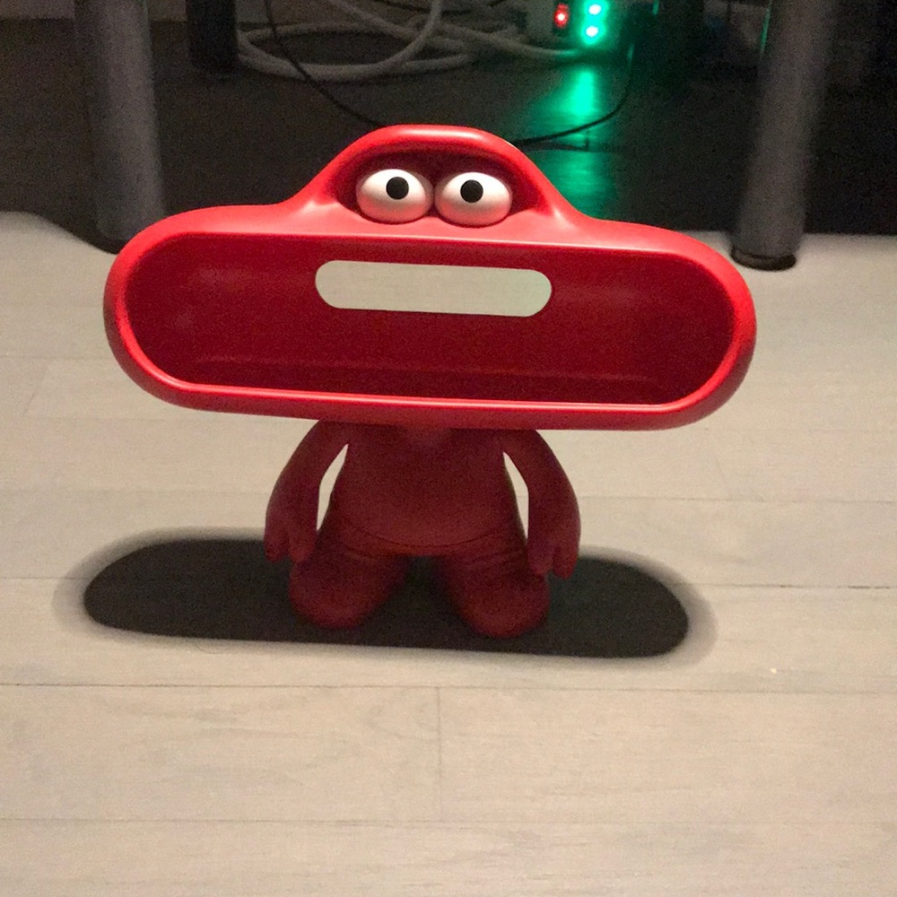 Beats Pill Case/Stand